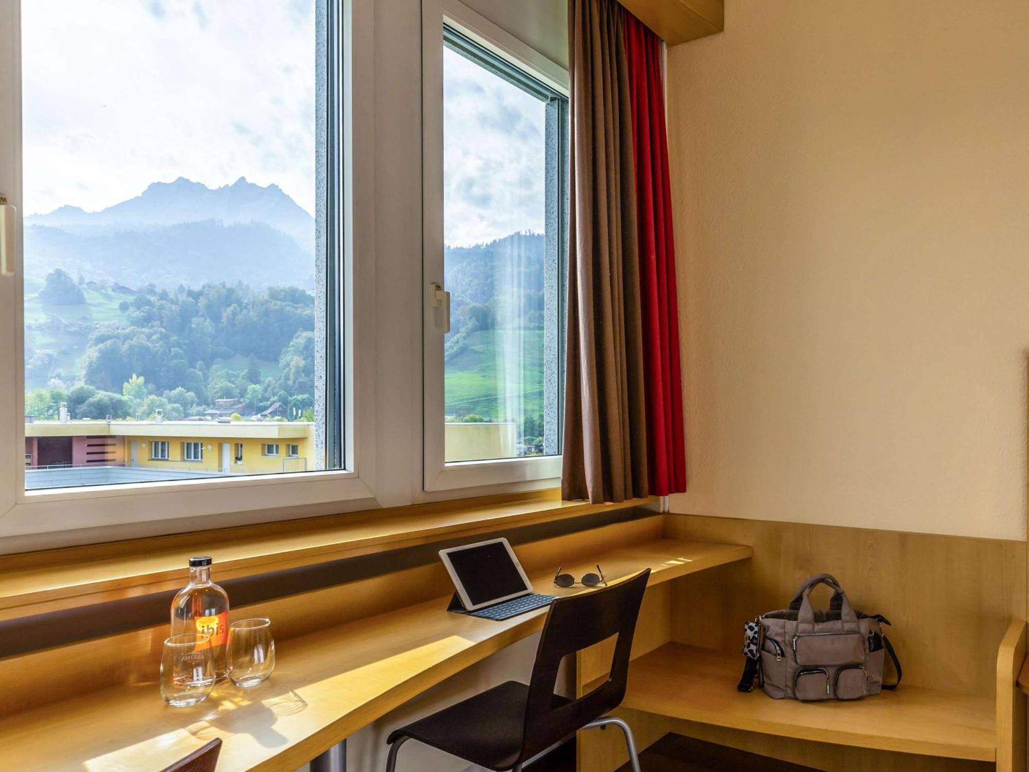 Ibis Luzern Kriens Hotel Horw Exterior photo
