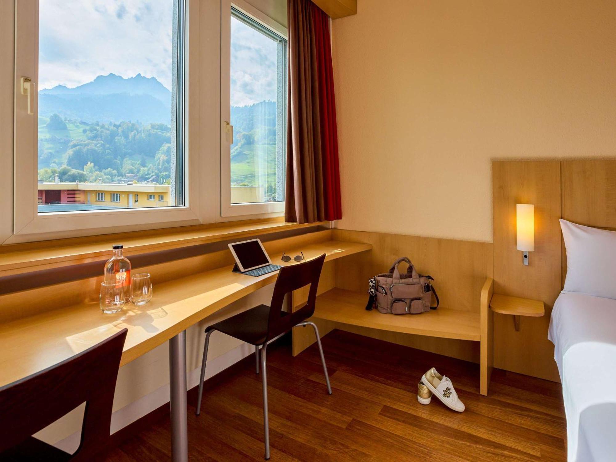 Ibis Luzern Kriens Hotel Horw Exterior photo