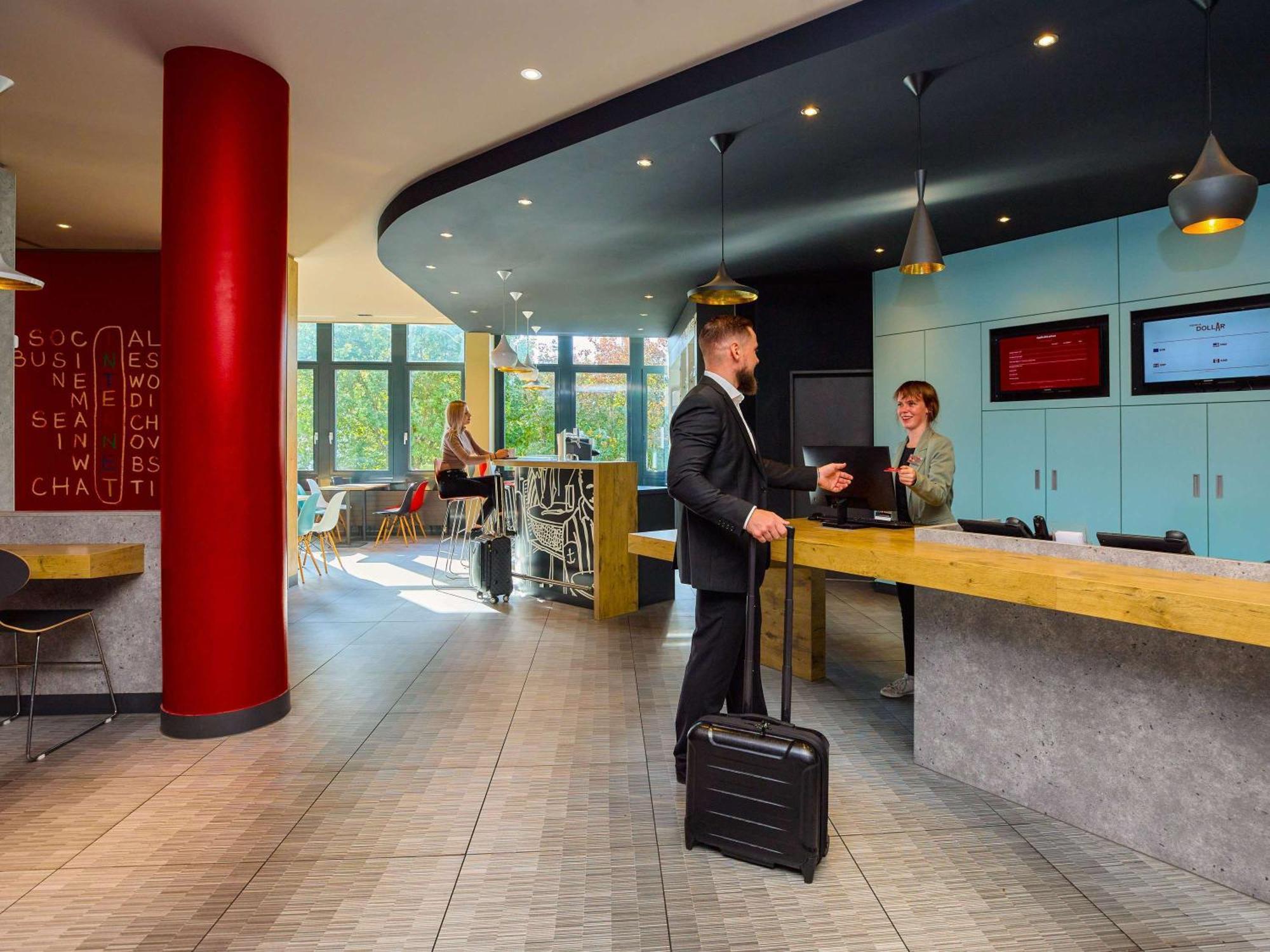Ibis Luzern Kriens Hotel Horw Exterior photo